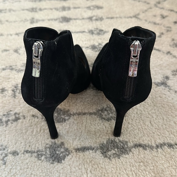 Peek-a-boo Stiletto, never worn - Picture 4 of 6